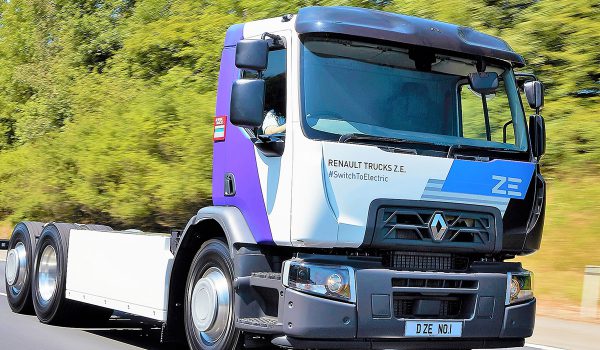 Renault Trucks acompaña a sus clientes en la financiación de su Gama Eléctrica